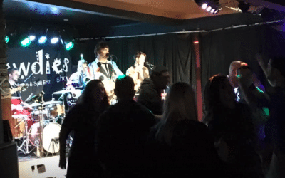 Sat 27 Jul – Bull n Bush Hotel